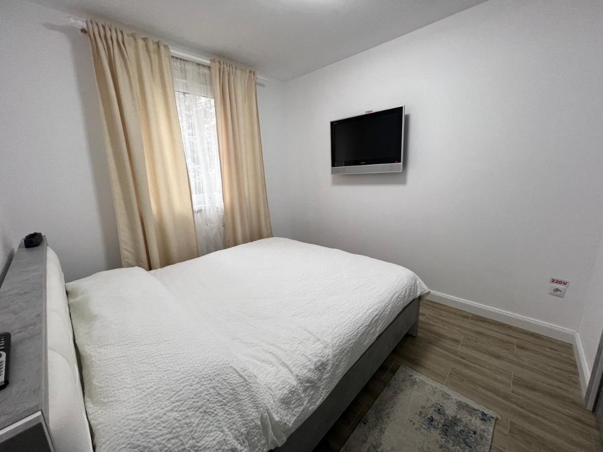 Rov Apartment Сучеава Екстериор снимка